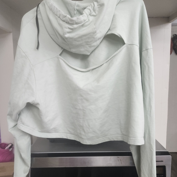 Oakley Women's Light Green Hoodie Top - Picture 2 of 8